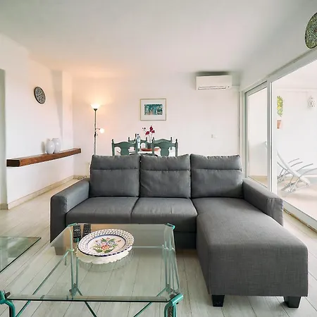 Konstantin Διαμέρισμα *