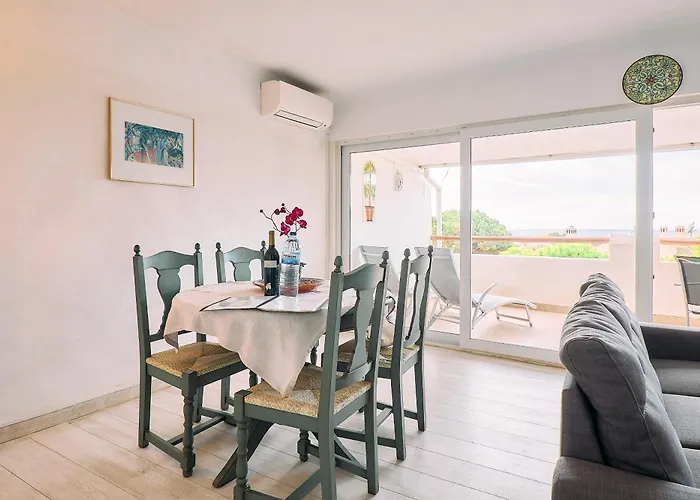 Konstantin Διαμέρισμα *